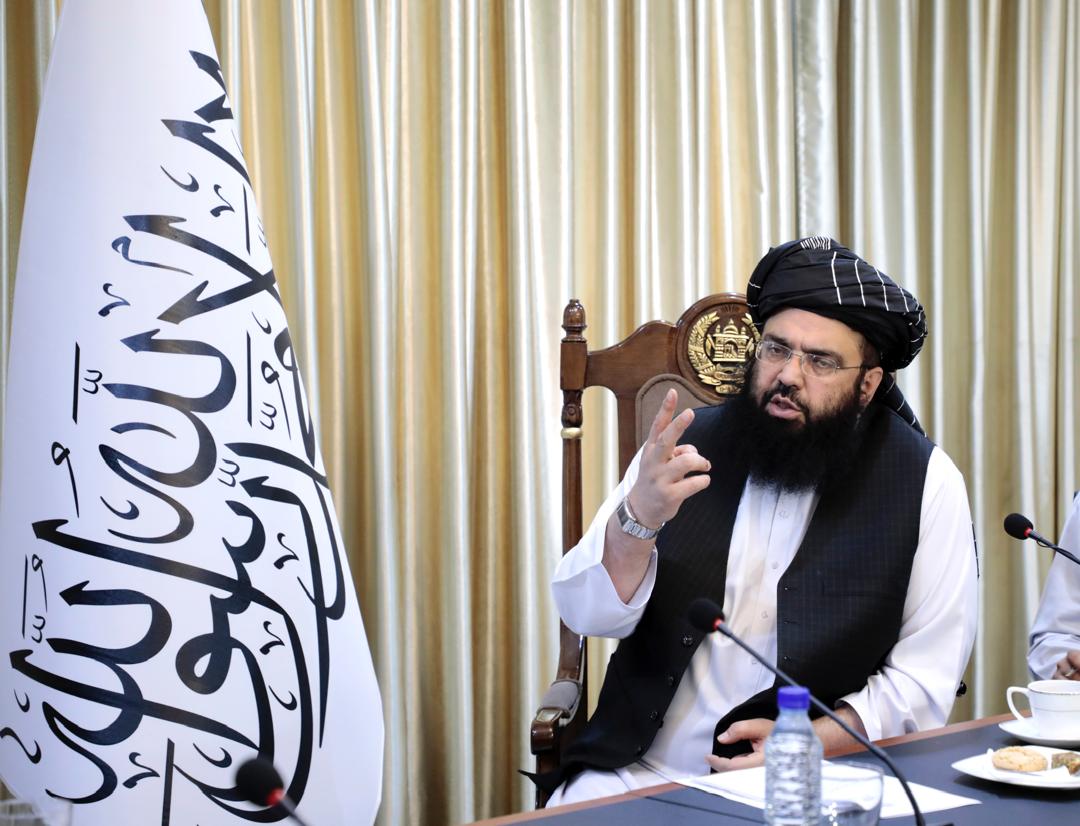 عبدالکبیر، وزیر مهاجرین طالبان به‌شدت از اخراج‌ مهاجرین افغان از ایران و پاکستان ابراز نگرانی کرد. 