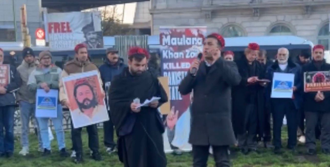 د پښتون ژغورنې غورځنګ غړو د پاکستان پر ضد د اروپایي ټولنې پارلمان مخې ته اعتراض وکړ