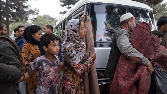 تېره ورځ له پاکستان او ایران څخه تر زرو ډېرې افغان کورنۍ اېستل شوې دي
