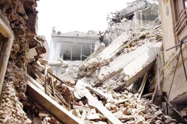 په چارسده کې د یوه کور چت پرېوتو پېښه کې شپږ کسان مړه شوي دي