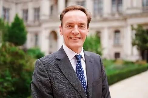 د برېتانیا ځانګړی استازی: د طالبانو د جزايي اصولنامې لغوه کېدل اړین دي