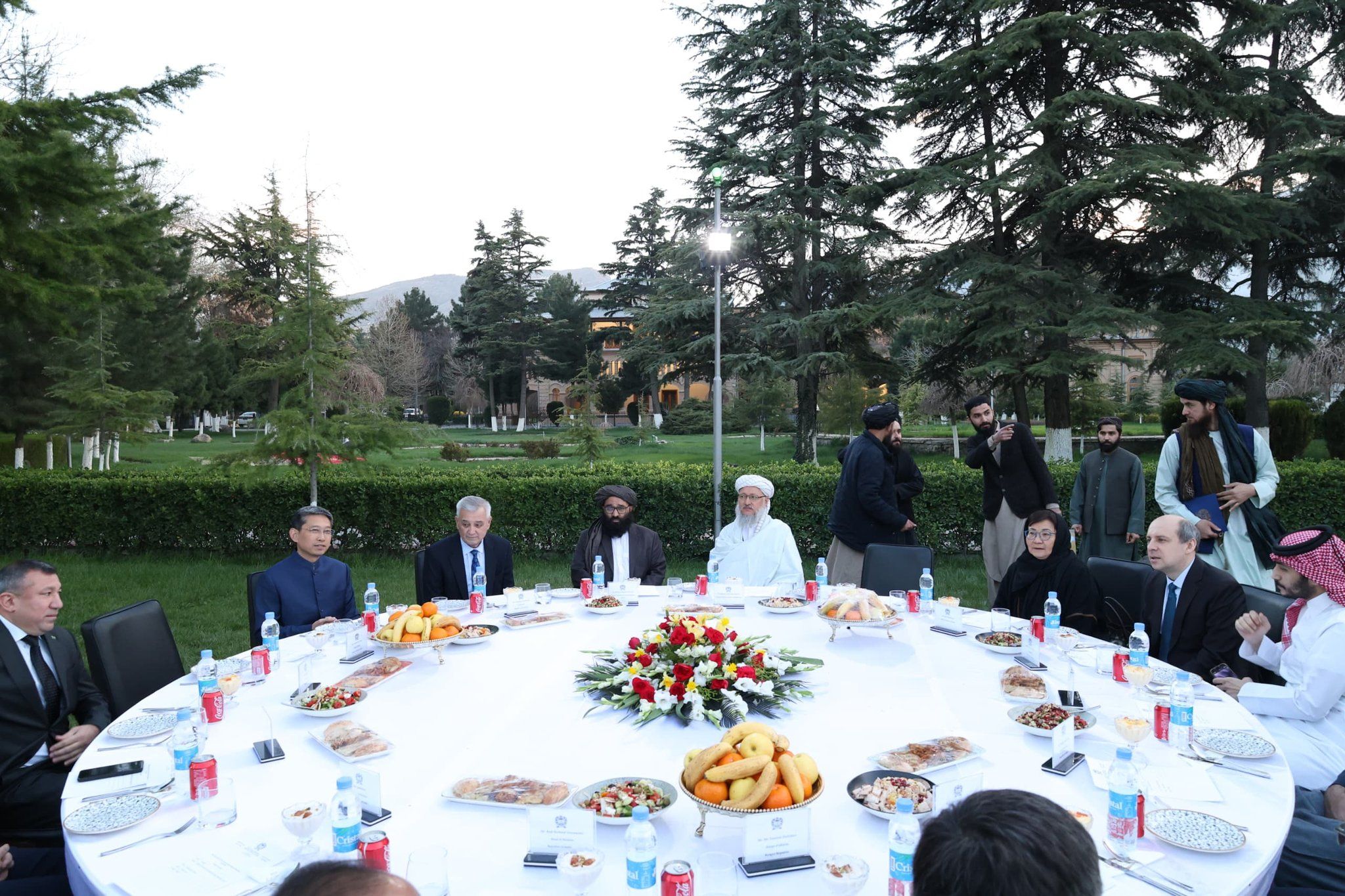 طالبان: کشورهای جهان برای تامین منافع خود روی امنیت در افغانستان سرمایه‌گذاری کنند