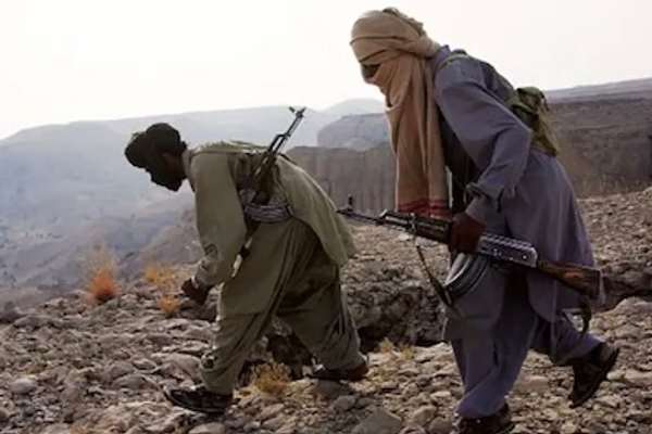 بلوچستان کې د وسلهوالو او سیمهییزو خلکو ترمنځ نښته کې څلور کسان وژل شوي