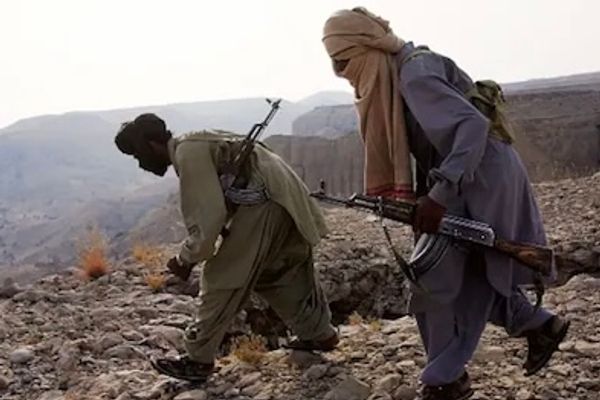 بلوچستان کې د وسلهوالو او سیمهییزو خلکو ترمنځ نښته کې څلور کسان وژل شوي