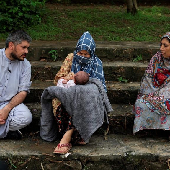 مهاجران افغان: پاکستان بیدلیل درخواست تمدید ویزای ما را رد میکند