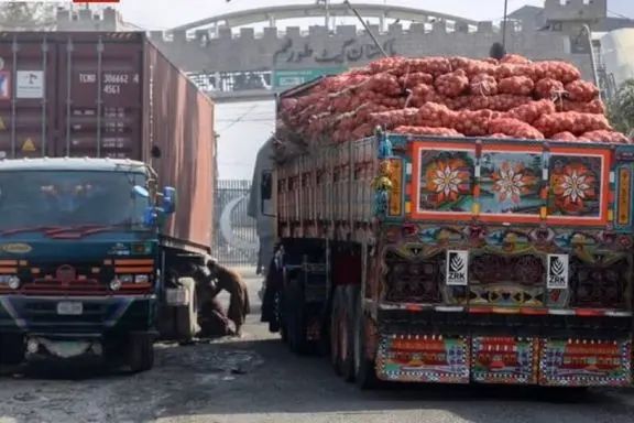 بازرگانان پاکستانی می‌گویند مالیات دو درصدی بر تجارت با افغانستان تأثیر گذاشته است