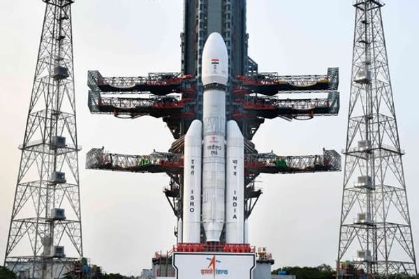 هند یوه ستره سپوږمکۍ فضا ته واستوله