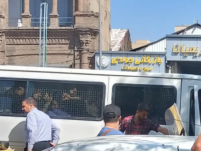 Police Expelling Migrants With Legal Documents, Claim Afghans In Iran