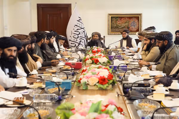 د طالبانو اقتصادي کمېسیون د شیرخان بندر د پراختیا او سوداګرۍ د اسانتیاوو طرحه تایید کړه