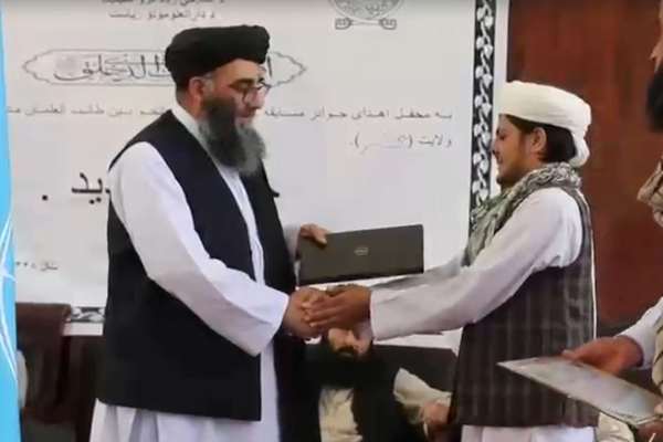 پنجشېر لپاره د طالب والي ادعا: داسې خپلواکي لرو چې له هېچا پیسې نهاخلو