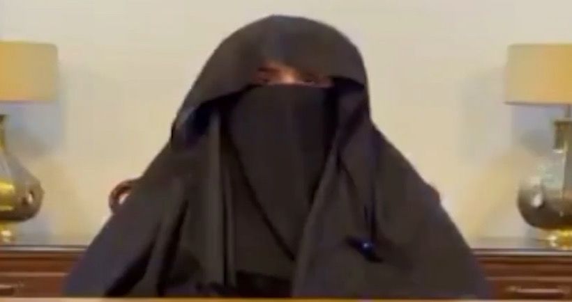 بشرا بي بي: کله چې عمران خان له مدینې څه راغی، باجوا ته زنګونه راغلل چې دا تاسو څوک راوستی