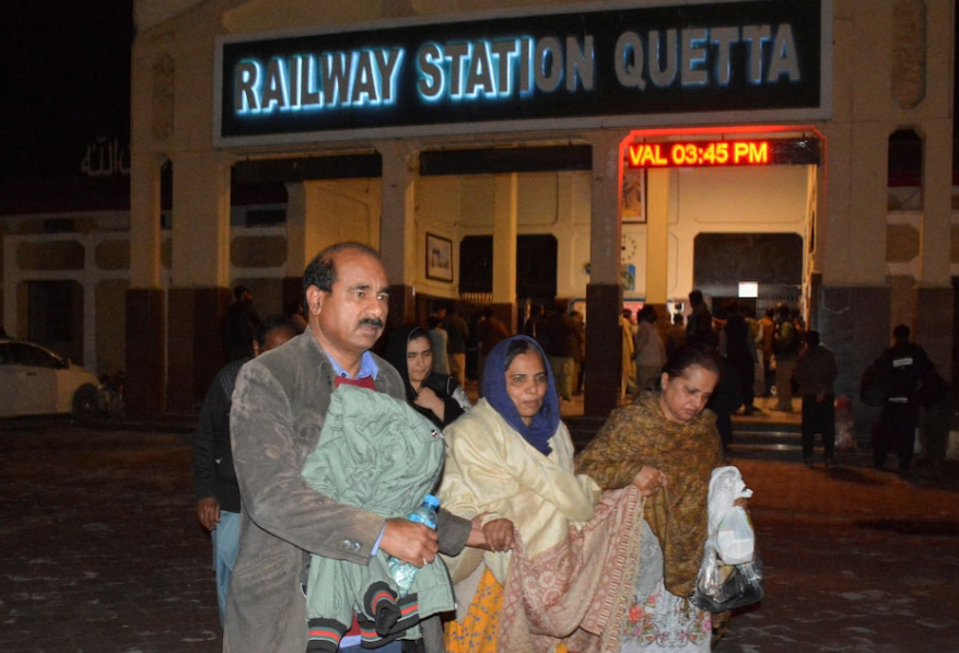 رادیو پاکستان: مهاجمان راه‌آهن بلوچستان با همکاران خود در افغانستان در ارتباط هستند