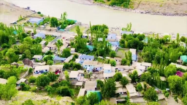 په بدخشان کې د طالبانو او فاتح د نښتو له امله سلګونه کورنۍ او کان کیندونکي بند پاتې دي