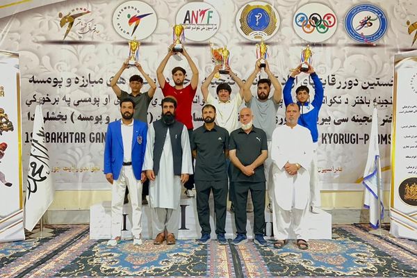 تیم صحت عامه جوزجان قهرمان رقابتهای تکواندو «جام گنجینه باختر» شد