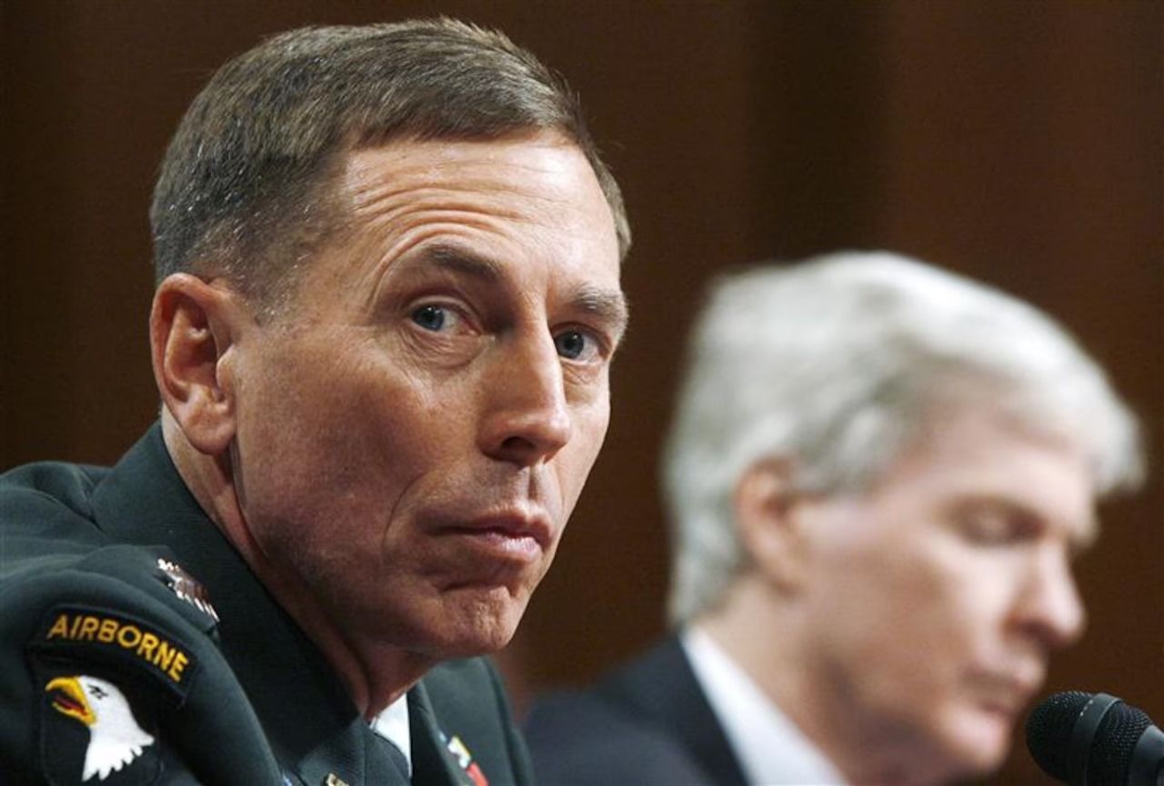 رئیس سابق سیا می‌گوید طالبان توانایی جلوگیری از حملات فرامرزی تی‌تی‌پی و داعش را ندارد