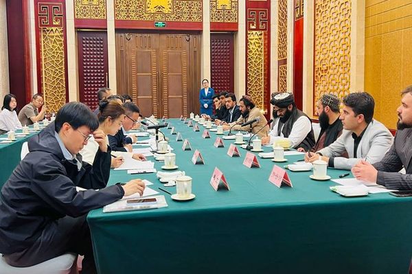 Taliban-Affiliated & Independent Afghan Journalists Visit China