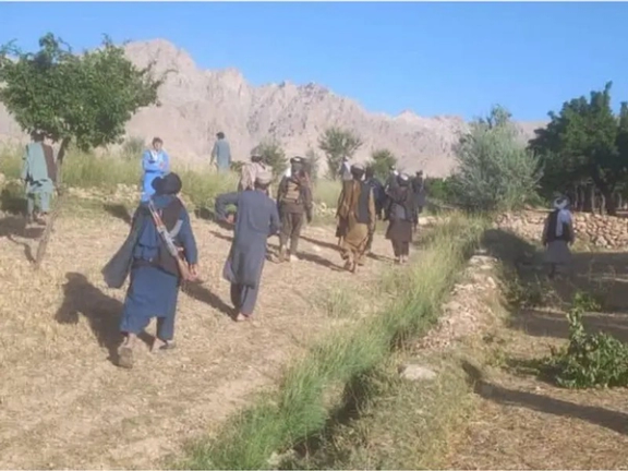 طالبانو په خاص روزګان کې د شیعه دیني عالم د وژنې په تور تر ۴۰ زیات هزاره ګان نیولي