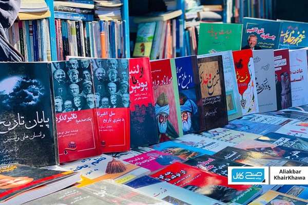 طالبان میگوید صدها عنوان کتاب را از کتابفروشیهای افغانستان جمعآوری و ممنوع کرده است