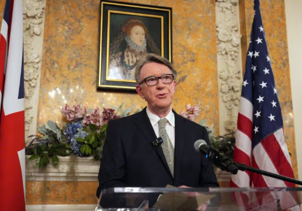 إقالة السفير البريطاني في واشنطن بسبب علاقته بجيفري إبستين