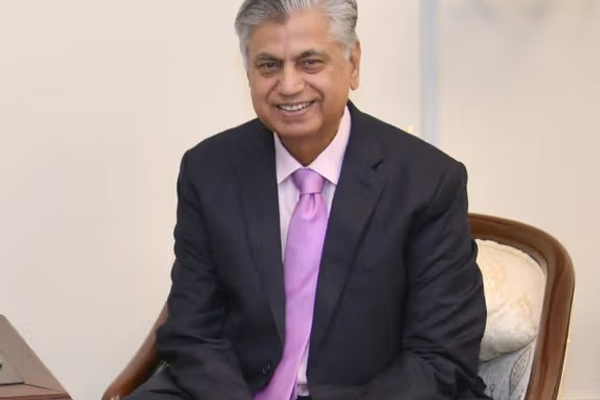 د پاکستان د ولسمشر ویاند یو ځل بیا طالبان «بېمغزه ځناور» وبلل