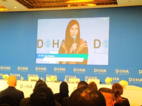 امیر قطر جایزه ۲۰۲۲ مجمع دوحه را به مسئول تیم رباتیک دختران افغانستان اهدا کرد