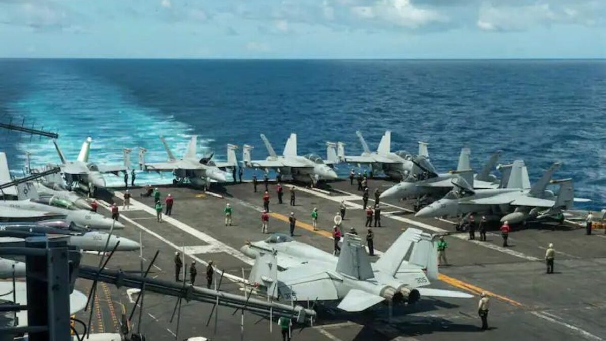 امریکا د ایران پر ضد د احتمالي پوځي عملیاتو لپاره چمتووالی بشپړ کړی