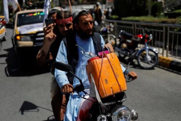 د بګرام په اړه د ټرمپ له څرګندونو وروسته تاجمیر د ځانمرګو بریدونو د بیا پیلولو ګواښ وکړ