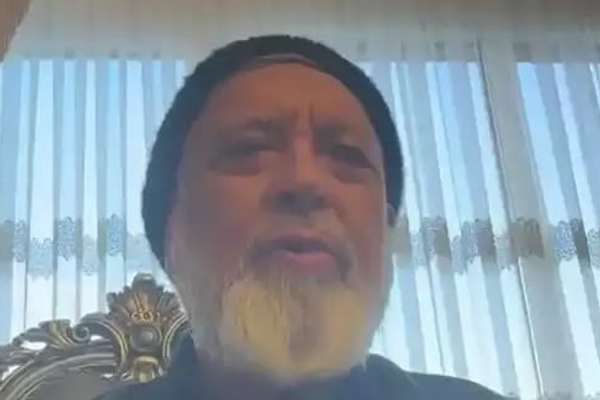 محمد محقق: طالبان دې په افغانستان کې له روانو ظلمونو لاس واخلي
