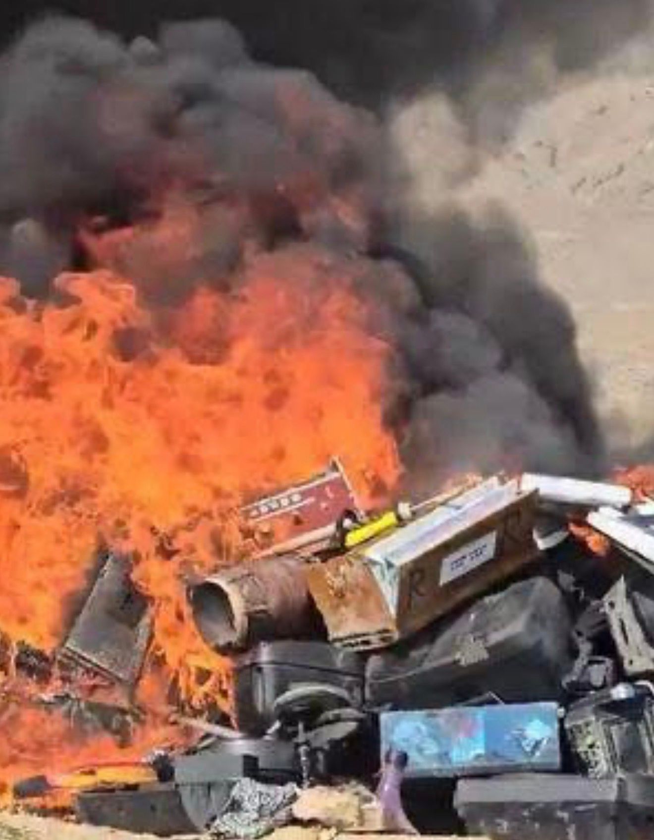 جلاوطنۍ کې د افغانستان د موسیقۍ انسټیټیوټ پروان او لغمان کې د موسیقۍ د الاتو سوځول وغندل