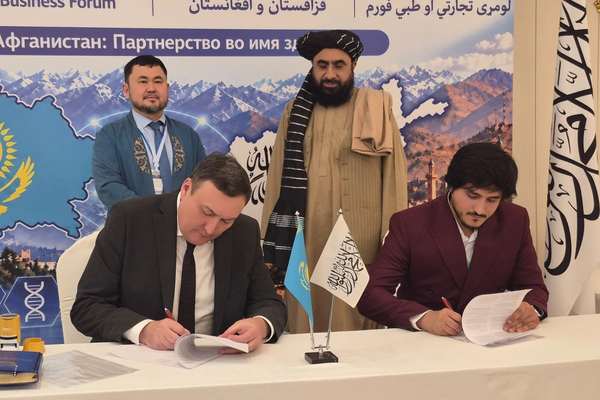 طالب پلاوي له قزاقستان څخه په روغتیايي برخه کې د ګډې پانګونې غوښتنه وکړه