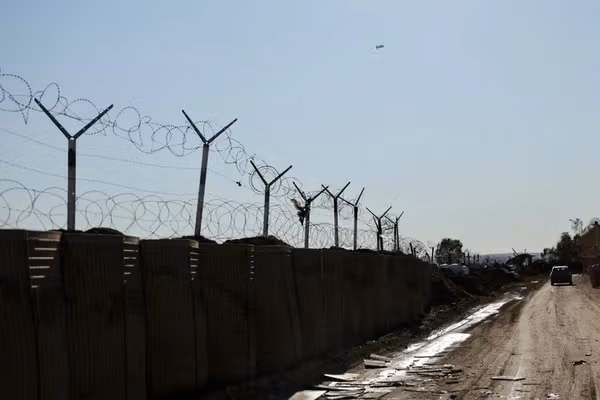 بیش از دو هزار زندانی داعش از سوریه به عراق منتقل شدند