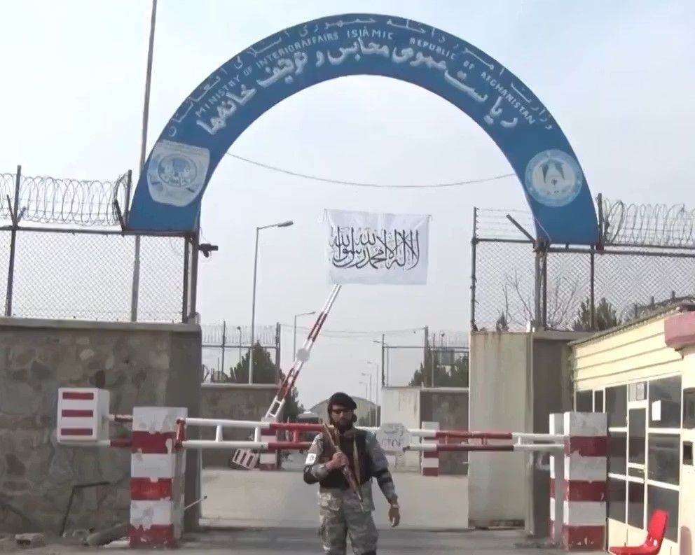 طالبان: محادثات لإعادة السجناء الأفغان من دول المنطقة