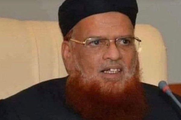 Pakistan's Grand Mufti Asks Taliban Leader to Reverse Decision on Education of Girls