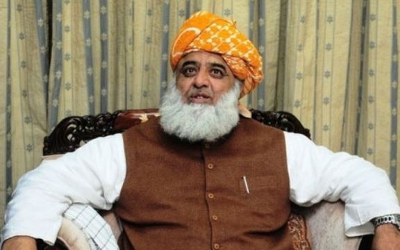 مولانا فضل الرحمن: عمران خان سرنوشتی مانند اشرف غنی خواهد داشت