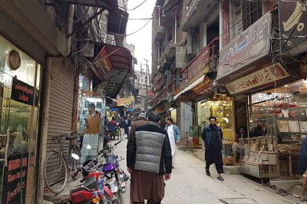 د اندر شېر پیکه شوې کوڅې؛ په پښتونخوا کې د سرو زرو بیې په بېساري ډول لوړې شوې دي