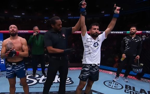 فرید بشارت با پیروزی در رویداد UFC 320، رکورد شکستناپذیری خود را حفظ کرد