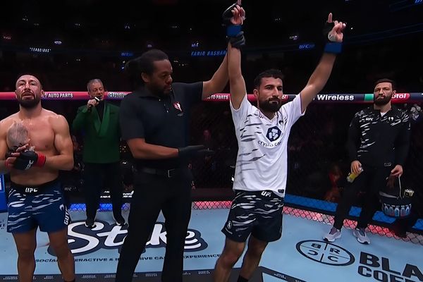 فرید بشارت با پیروزی در رویداد UFC 320، رکورد شکستناپذیری خود را حفظ کرد