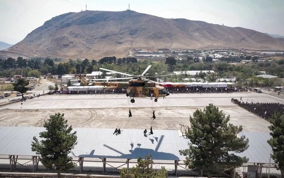 طالبانو ته د افغانستان د مخکینۍ ملي اردو ور پاتې یوه چورلکه د تمریناتو په حال کې