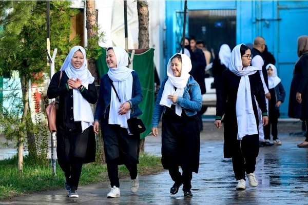 له زده کړو څلور کلن محرومیت: طالبانو لا هم د نجونو پر مخ د زدهکړو دروازې بندې ساتلې دي