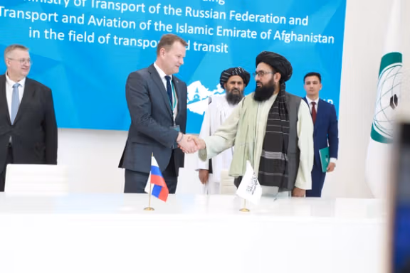 طالبان از امضای پنج تفاهمنامه با روسیه خبر داد