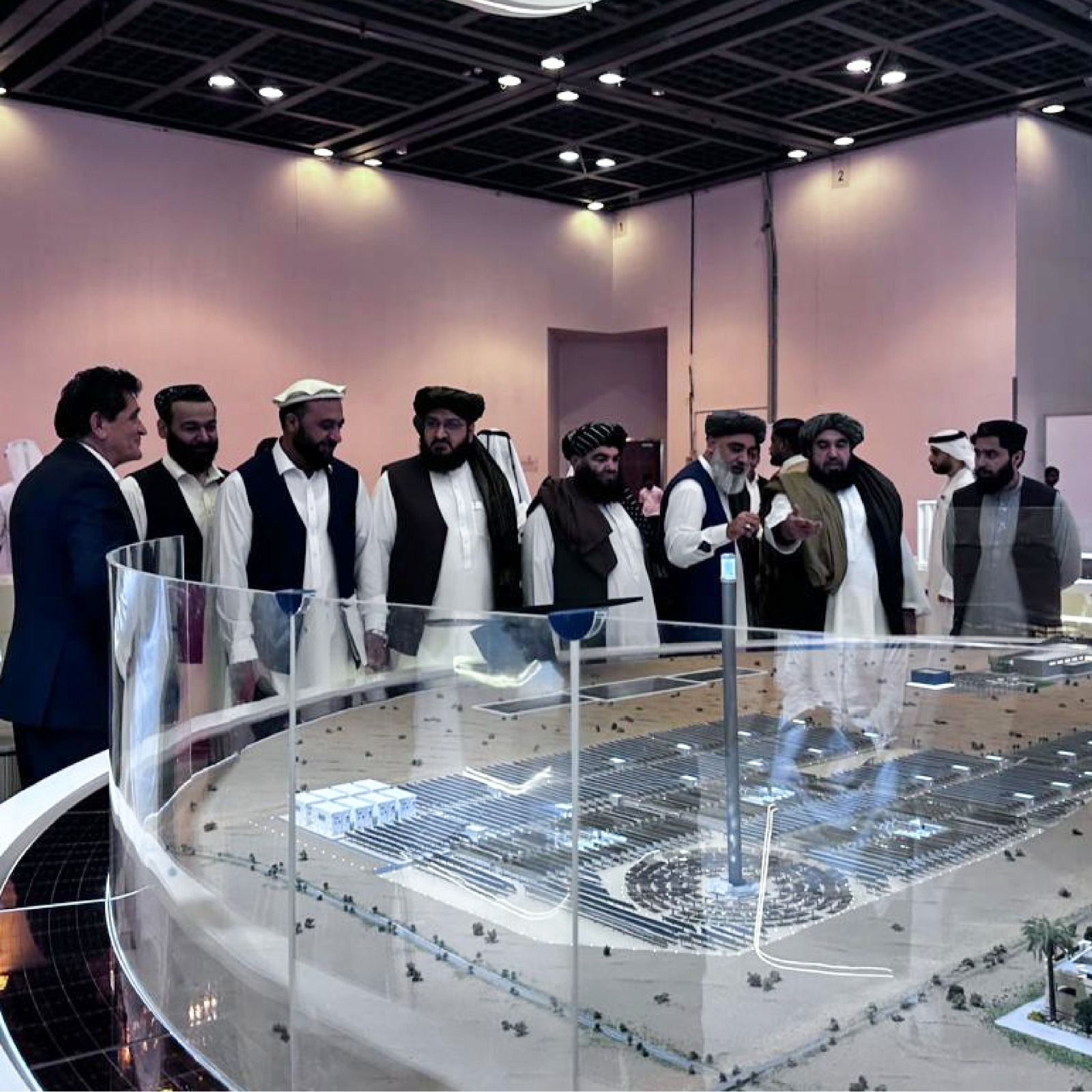 په ویټېکس نندارتون کې طالب استازی: د برېښنا اړوند د معیاري ټکنالوژیو کارول مو لومړیتوب دی