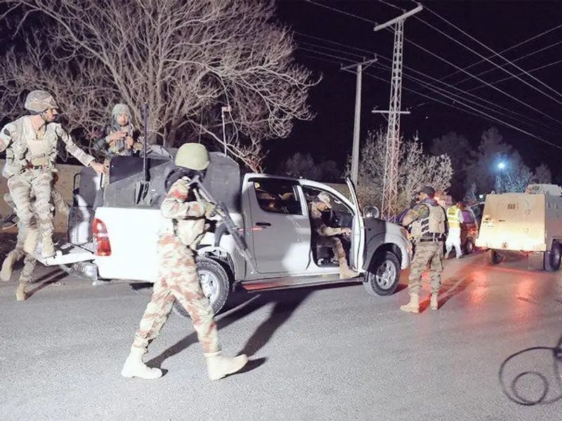 الجزیره: در جریان ده روز، دست‌کم ۱۸ نفر در حملات انتحاری در پاکستان کشته شدند