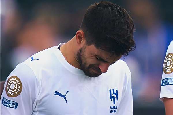 اشکهای بازیکنان پرتگالی الهلال پیش از مصاف با فلومیننزه در جام جهانی باشگاهها