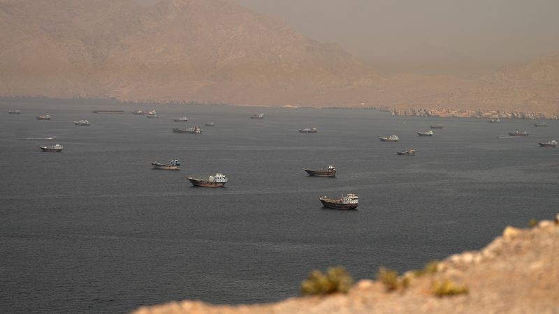 سپاه پاسداران: د هرمز تنګی تړل شوی او بېړۍ باید ورته نږدې نه شي