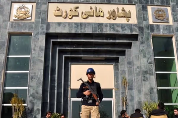 د پېښور محکمې د جعلي افغان تابعیت کارت لرونکي پاکستاني وګړي ته د پېژندپاڼې ورکولو امر کړی