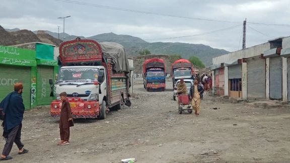 پاکستان ۵۰ افغان کډوالې کورنۍ پر تورخم واړولې