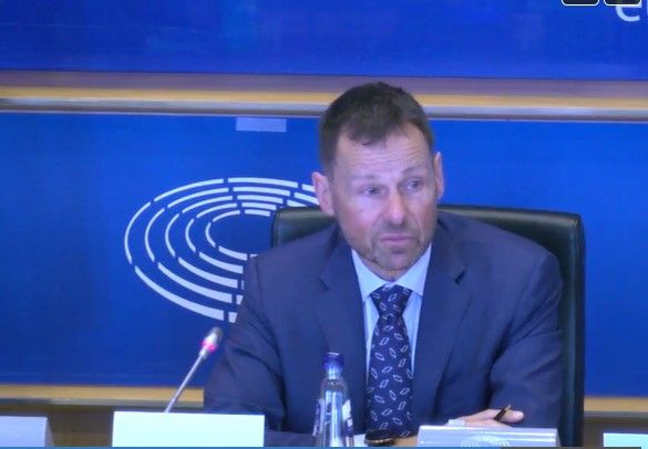 نماینده ویژه اتحادیه اروپا: بسیاری در افغانستان به تغییر رژیم امیدوار شده‌اند