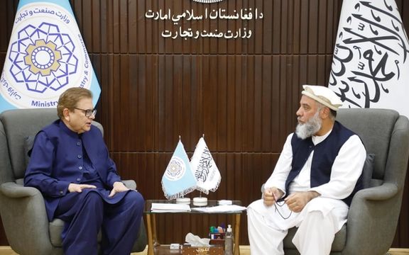 وزیر طالبان با نماینده پاکستان درباره تأثیر تنشهای سیاسی بر روابط بازرگانی گفتوگو کرد