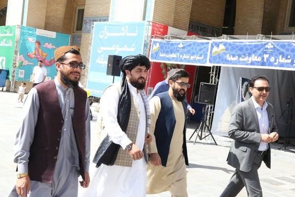 شماری از دیپلوماتهای طالبان از نمایشگاه بینالمللی کتاب تهران بازدید کردند