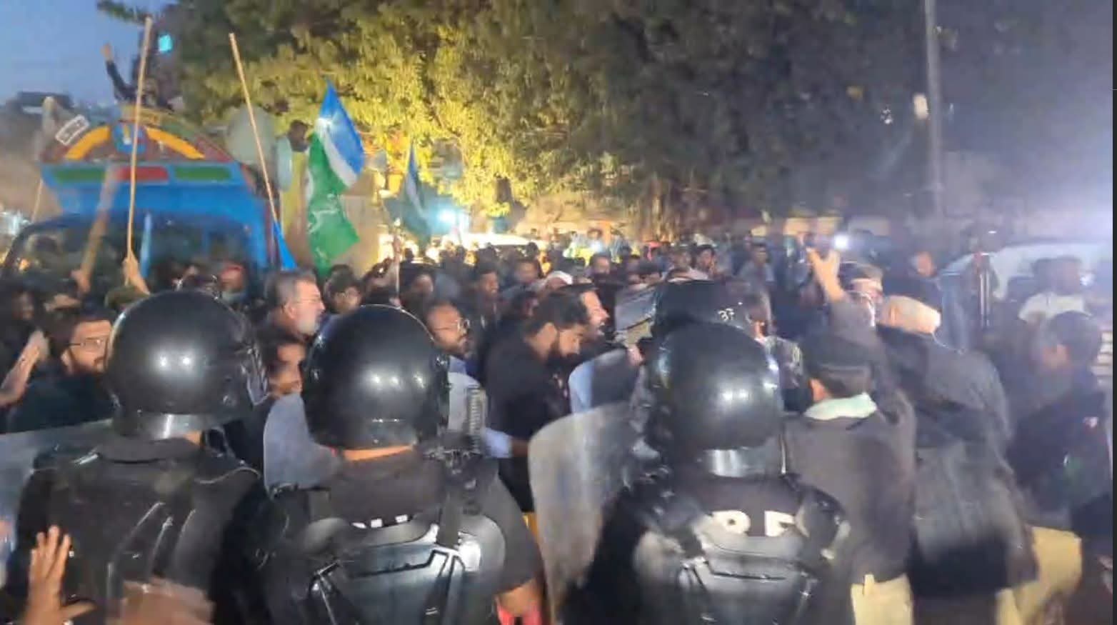 د پاکستان د بشري حقونو شورا په کراچۍ کې د جماعت اسلامي پر لاریونوالو تاوتریخوالی غندلی